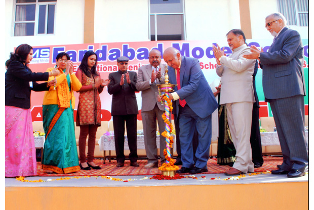 Sh. M.K Miglani, Former Principal Secretary, Govt. of Haryana & Former Vice Chancellor ,Haryana Agricultural University, Sh. Shyamlal Goel, I.P.S (Retd.) and Ms. Shweta Chaudhary, FMS Alumunus and Commonwealth Gold Medalis