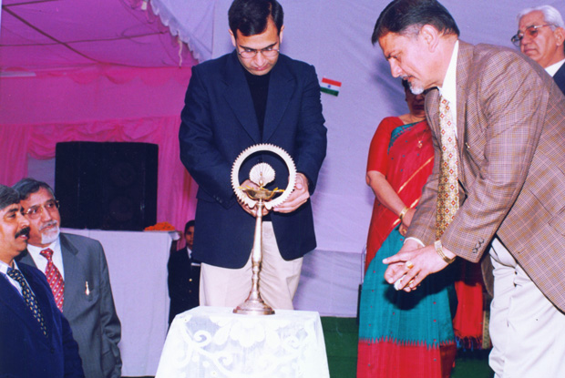 Sh. Vijayendra Kumar, I.A.S, Administrator, HUDA ,Faridabad lighting the lamp